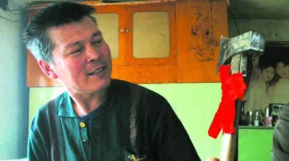 IM体育官网登录入口,1978年东北小伙拿一把斧子救下85人事后痛苦了27年这是